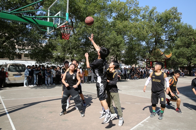 邵陽市華龍中學(xué),邵陽中學(xué)教育,高中教育,師資雄厚,名優(yōu)教師 邵陽市華龍中學(xué),邵陽中學(xué)教育,高中教育,師資雄厚,名優(yōu)教師