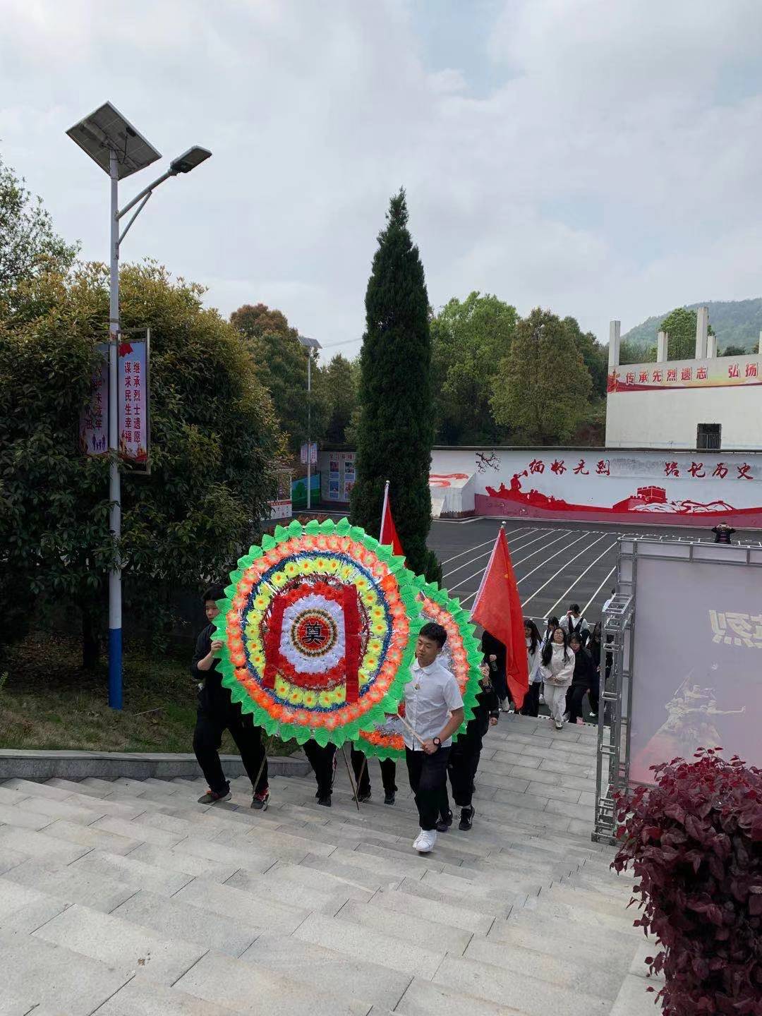 邵陽市華龍中學,邵陽中學教育,高中教育,師資雄厚,名優(yōu)教師 邵陽市華龍中學,邵陽中學教育,高中教育,師資雄厚,名優(yōu)教師