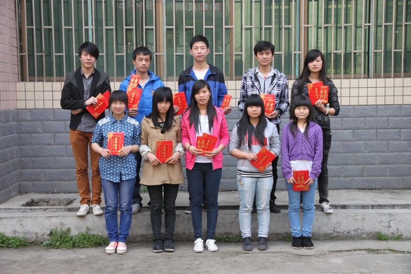 邵陽市華龍中學,邵陽中學教育,高中教育,師資雄厚,名優(yōu)教師